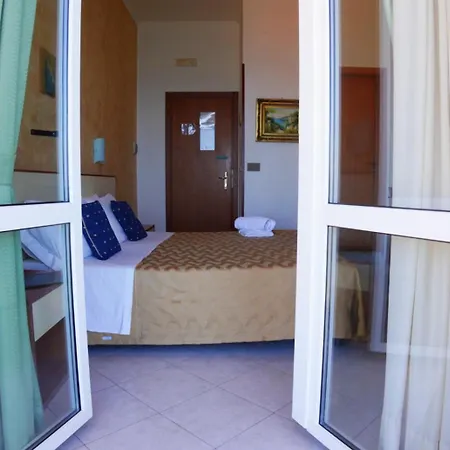 Hotel New Sonia 4*