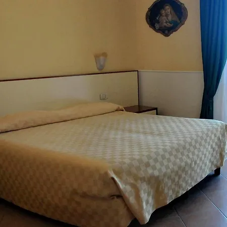 New Sonia Hotel